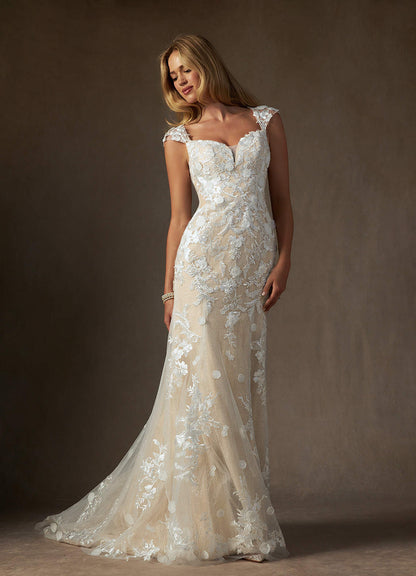 Diamond White Champagne Mermaid Sweetheart Sequins Tulle Dress