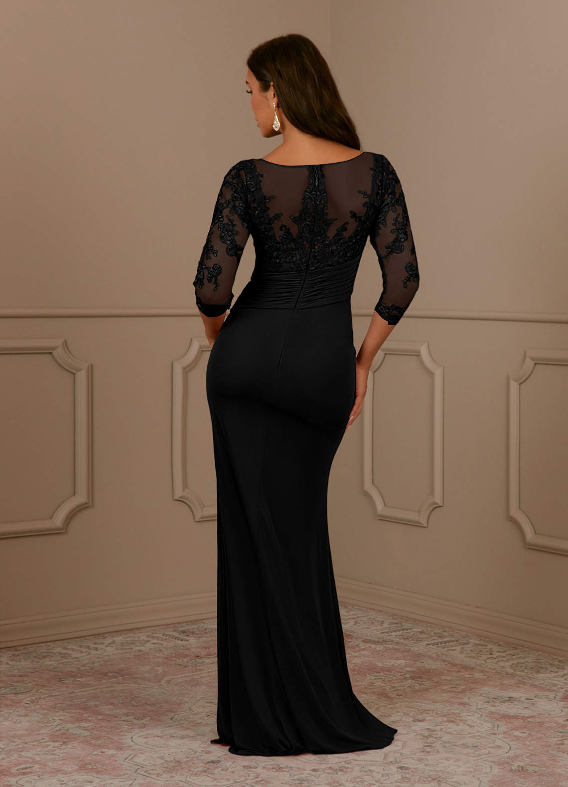 Black Mermaid Scoop Lace Lace Dress
