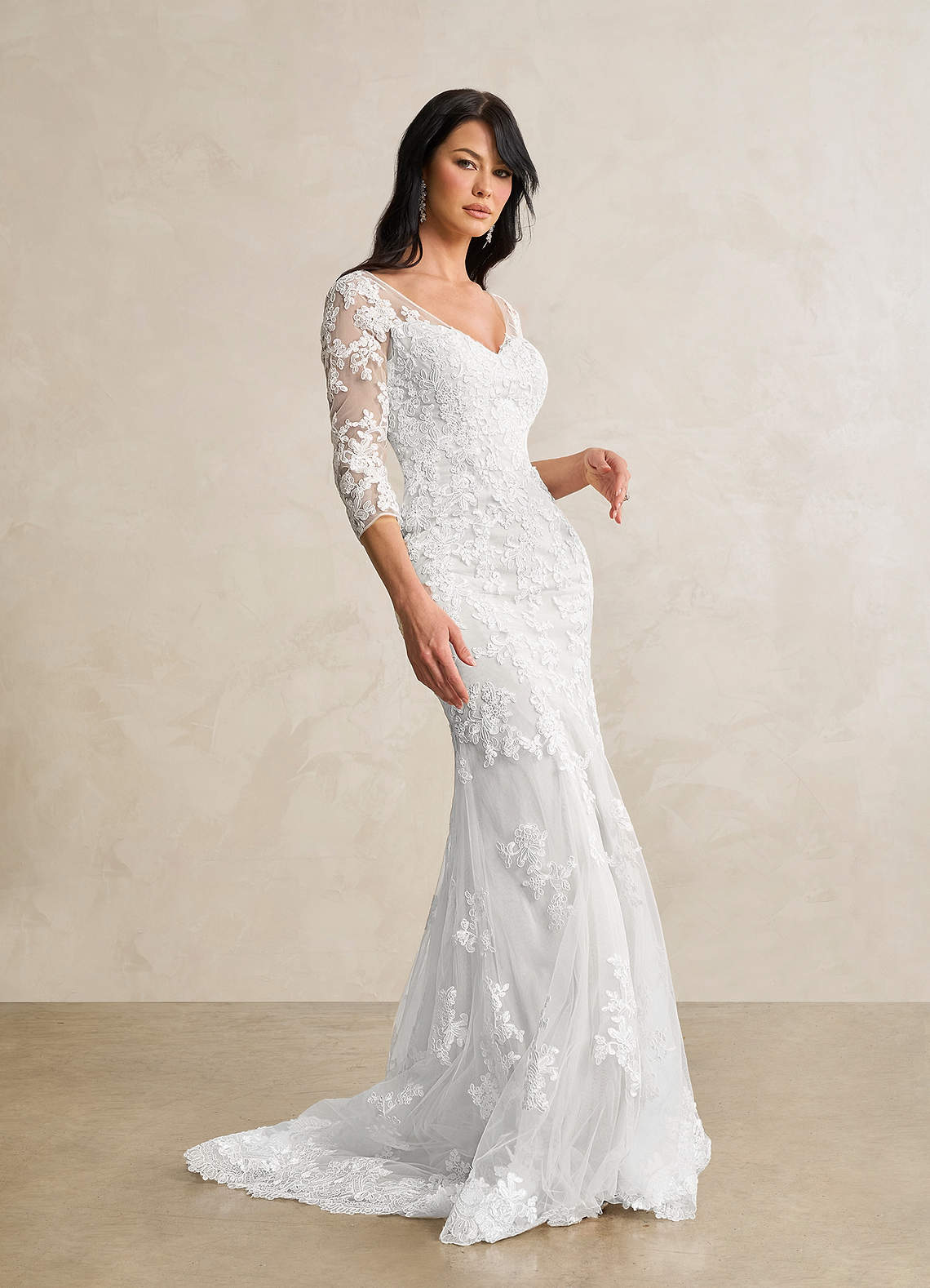Diamond White Mermaid V-Neck Lace Tulle Dress