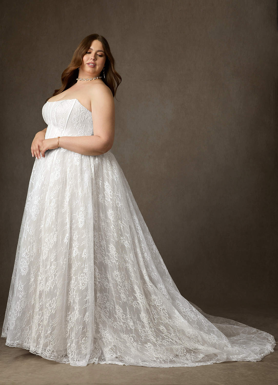Diamond White Ball-Gown Strapless Lace Dress