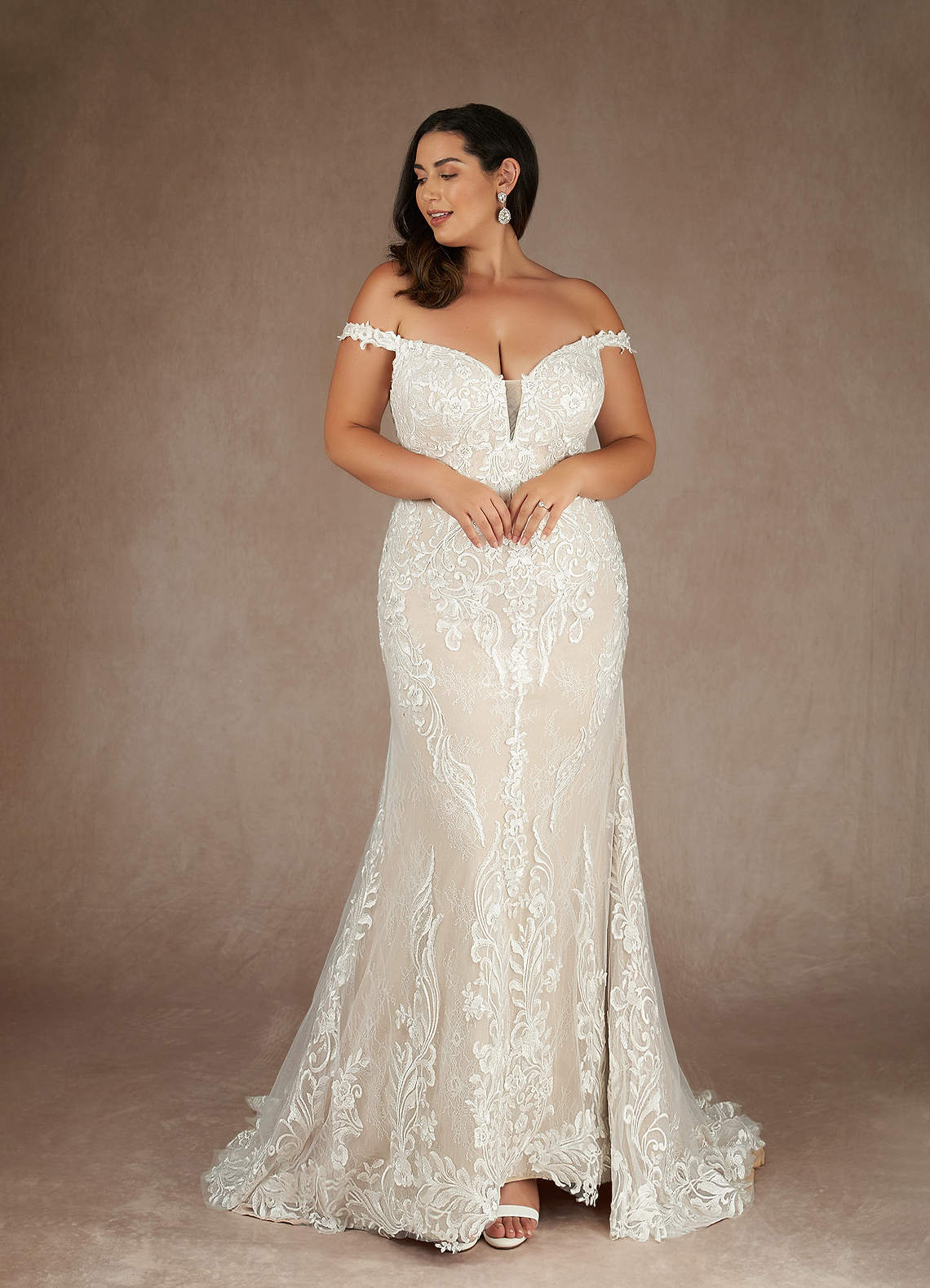 Diamond White Champagne Mermaid V-Neck Sequins Lace Dress