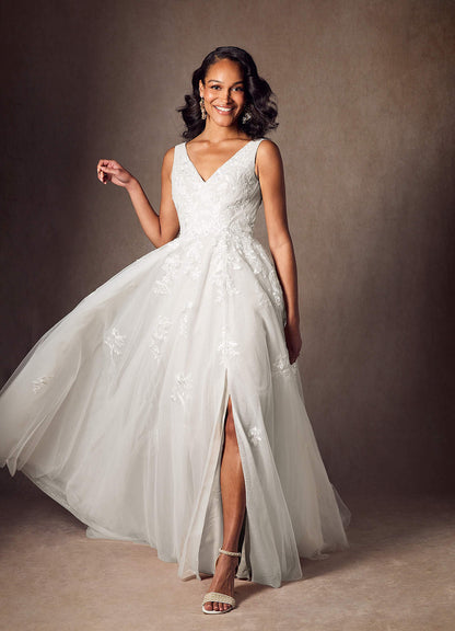 Diamond White A-Line V-Neck Sequins Tulle Dress