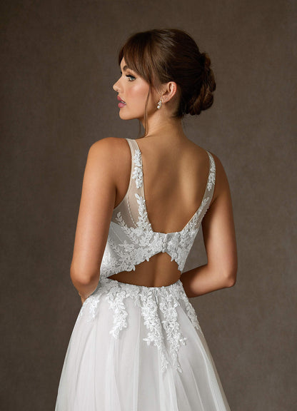 Diamond White A-Line V-Neck Sequins Tulle Dress
