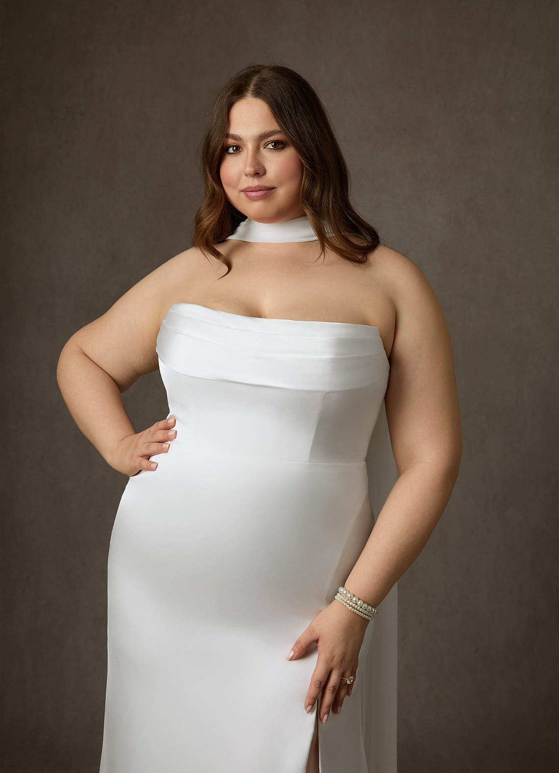Diamond White Sheath Side Slit Stretch Satin Dress