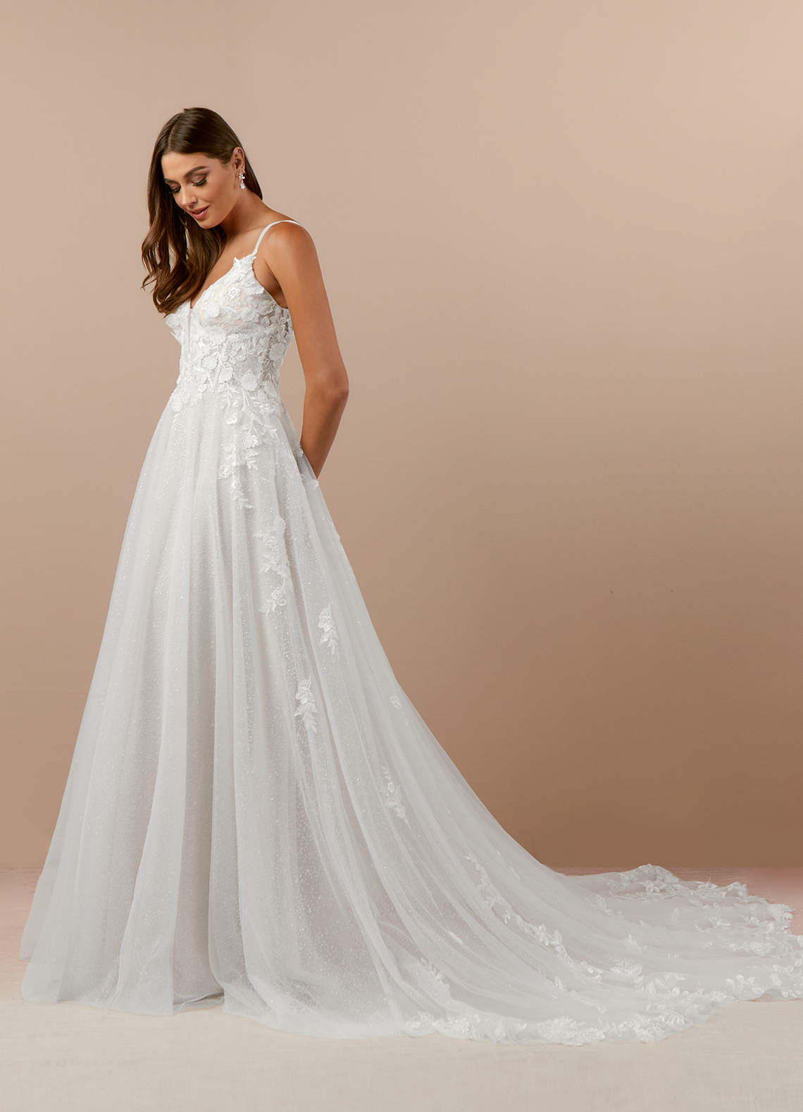 Diamond White A-Line V-Neck Lace Tulle Dress
