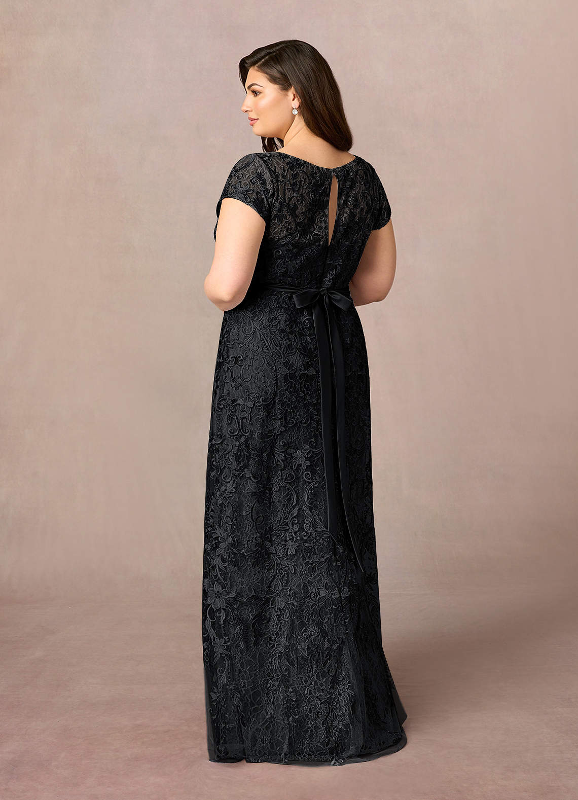 Black Sheath Scoop Lace Dress
