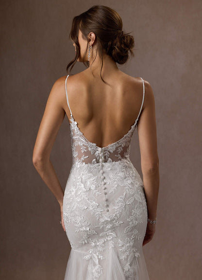 Diamond White Mermaid V-Neck Sequins Tulle Dress