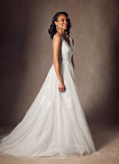 Diamond White A-Line V-Neck Sequins Tulle Dress