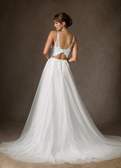 Diamond White A-Line V-Neck Sequins Tulle Dress