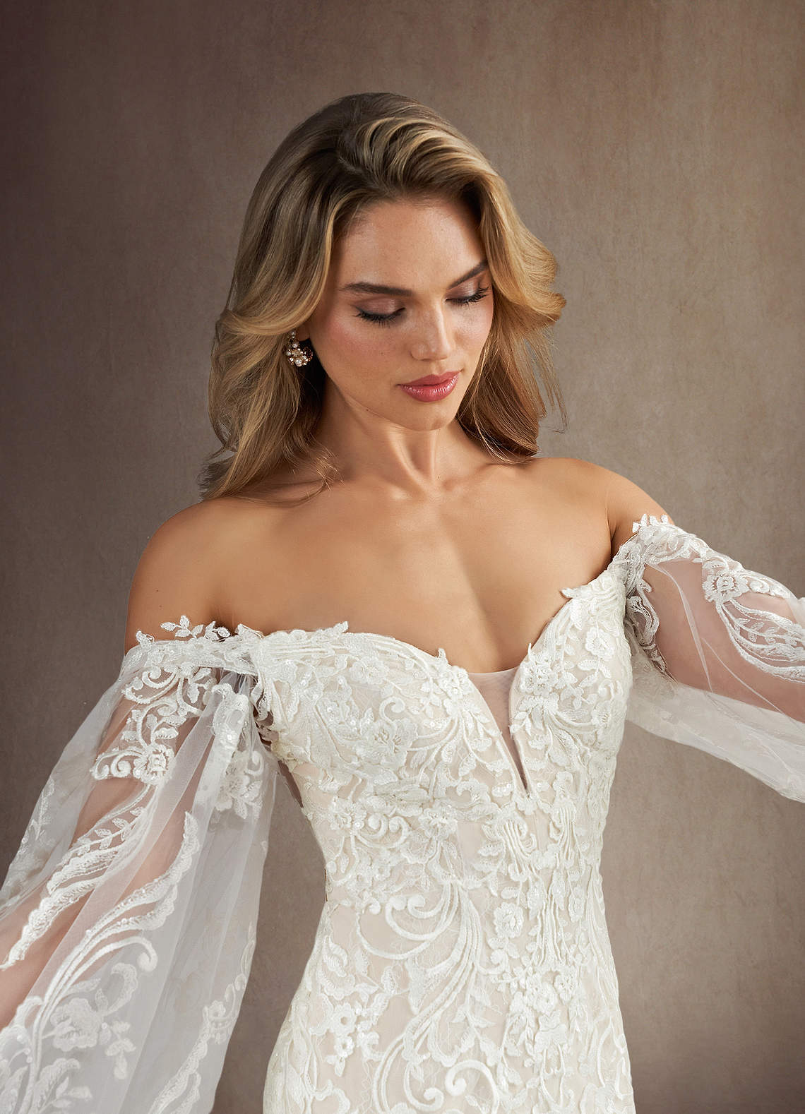 Diamond White Champagne Mermaid V-Neck Sequins Lace Dress