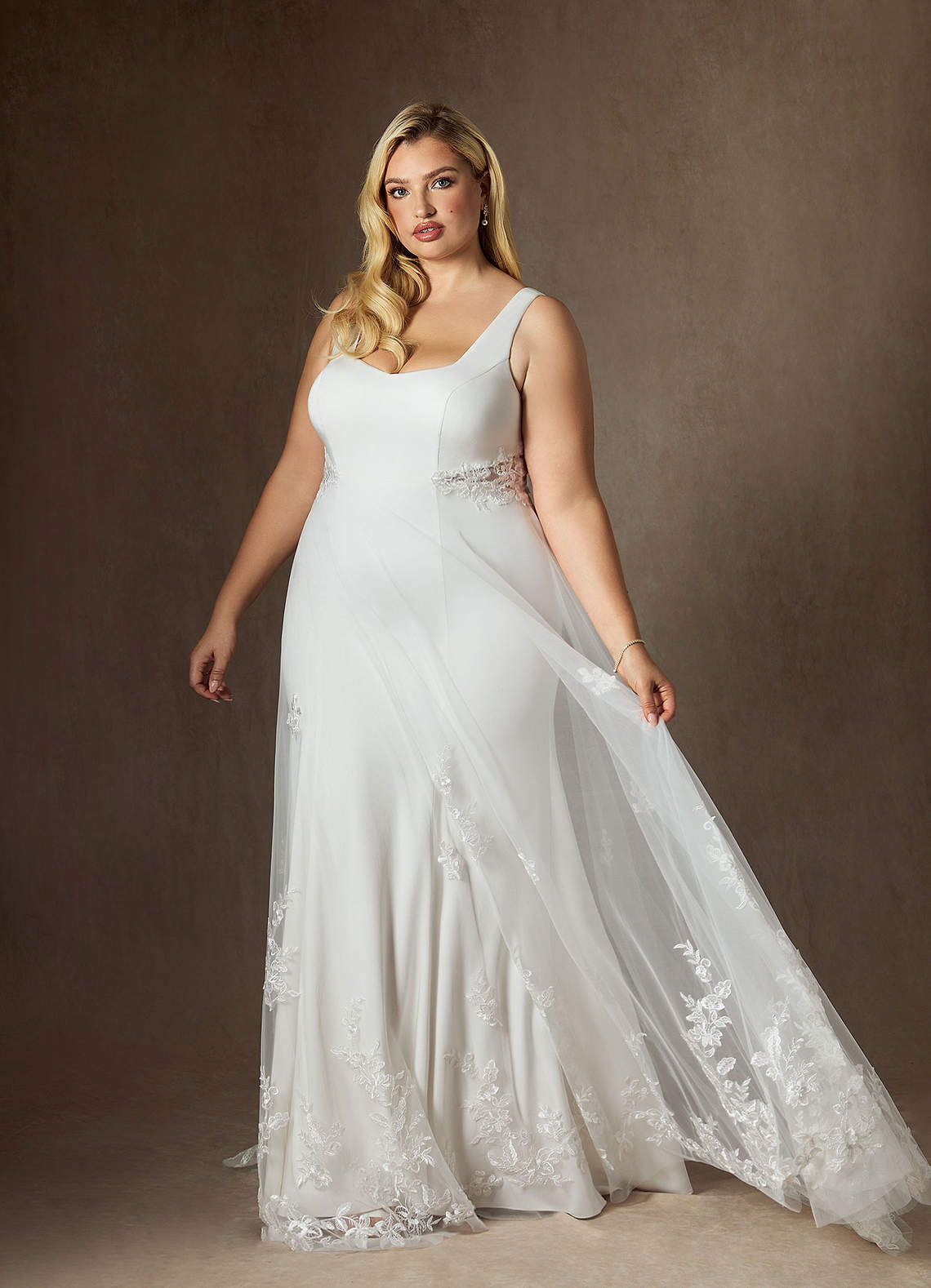 Diamond White A-Line Sequins Crepe Back Satin Dress