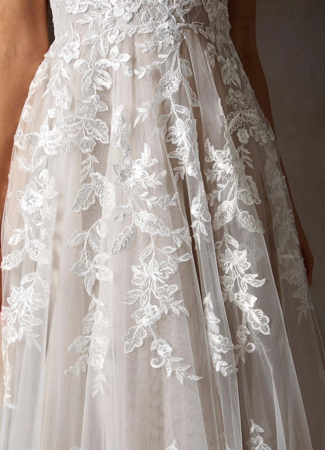 Diamond White A-Line V-Neck Sequins Tulle Dress
