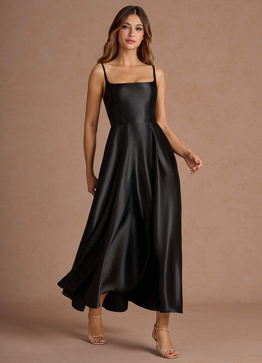Elvie Black Lace-Up Maxi Dress