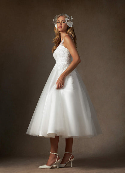 Diamond White A-Line V-Neck lace Satin Dress