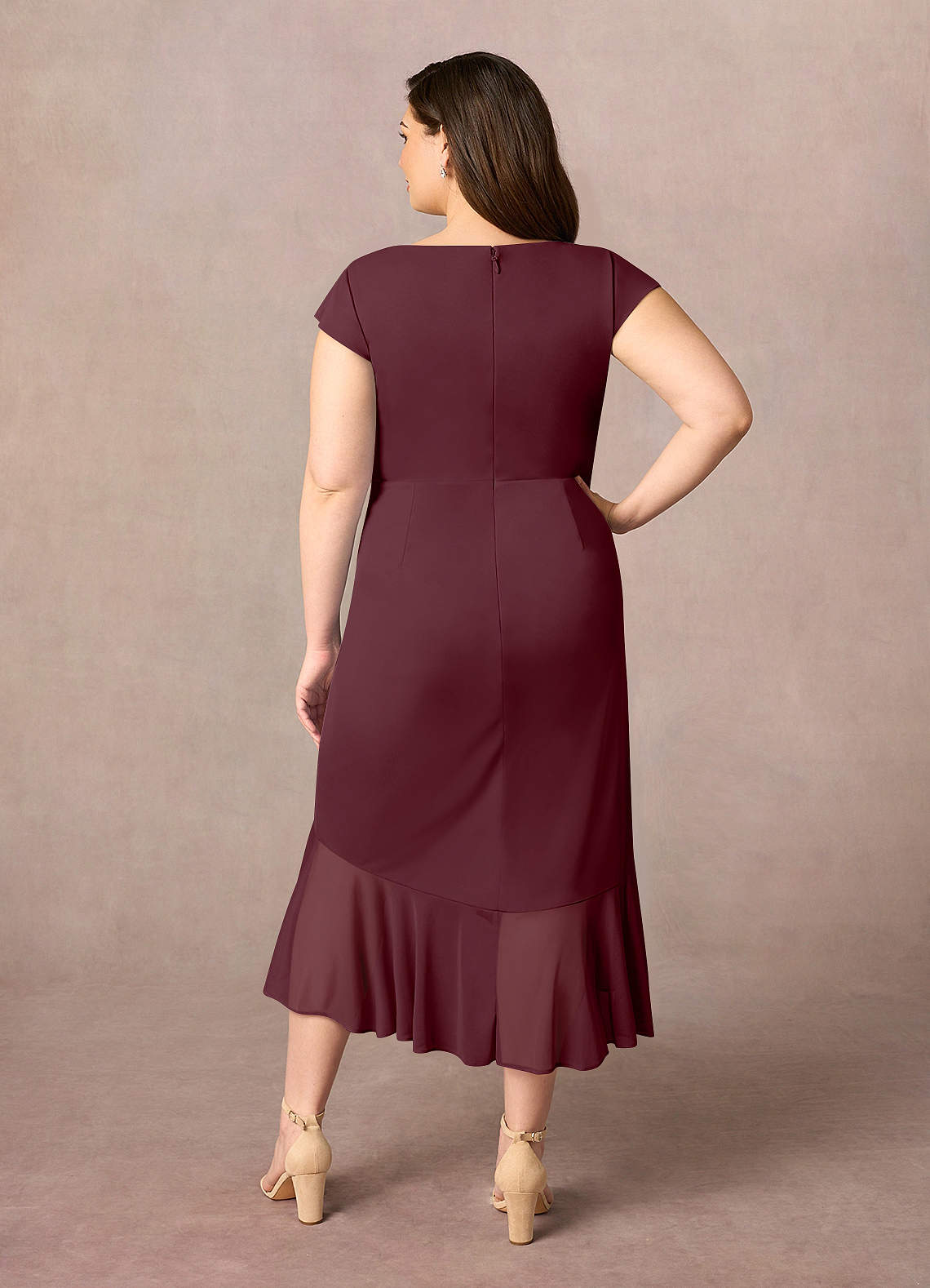 Cabernet Sheath V-Neck Pleated Mesh Dress