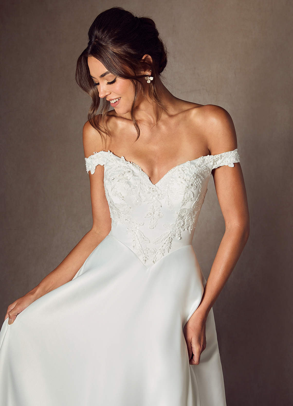Diamond White Ball-Gown Sweetheart Neckline Lace Dress