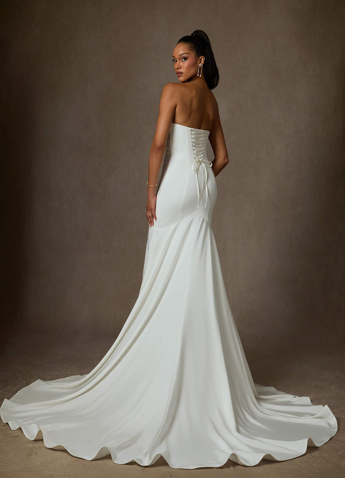 Diamond White Mermaid Crepe Back Satin Dress