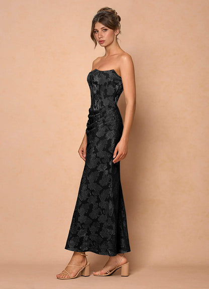 Ezrena Black Maxi Dress