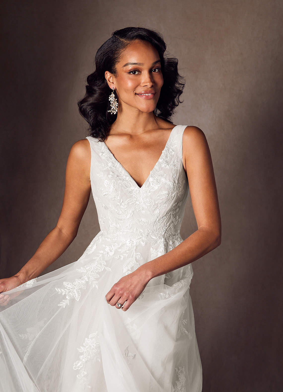 Diamond White A-Line V-Neck Sequins Tulle Dress