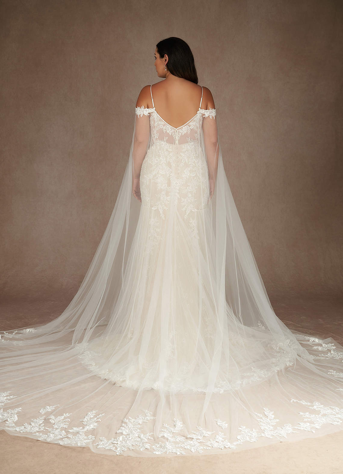Diamond White Mermaid V-Neck Sequins Tulle Dress