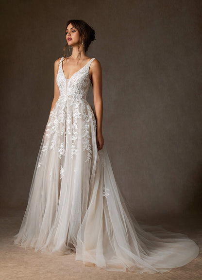 Diamond White A-Line V-Neck Sequins Tulle Dress
