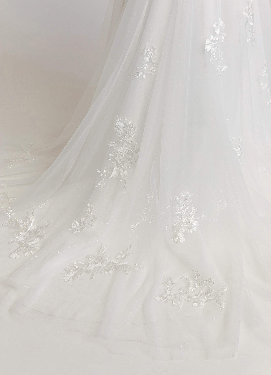 Diamond White A-Line Halter Sequins Tulle Dress