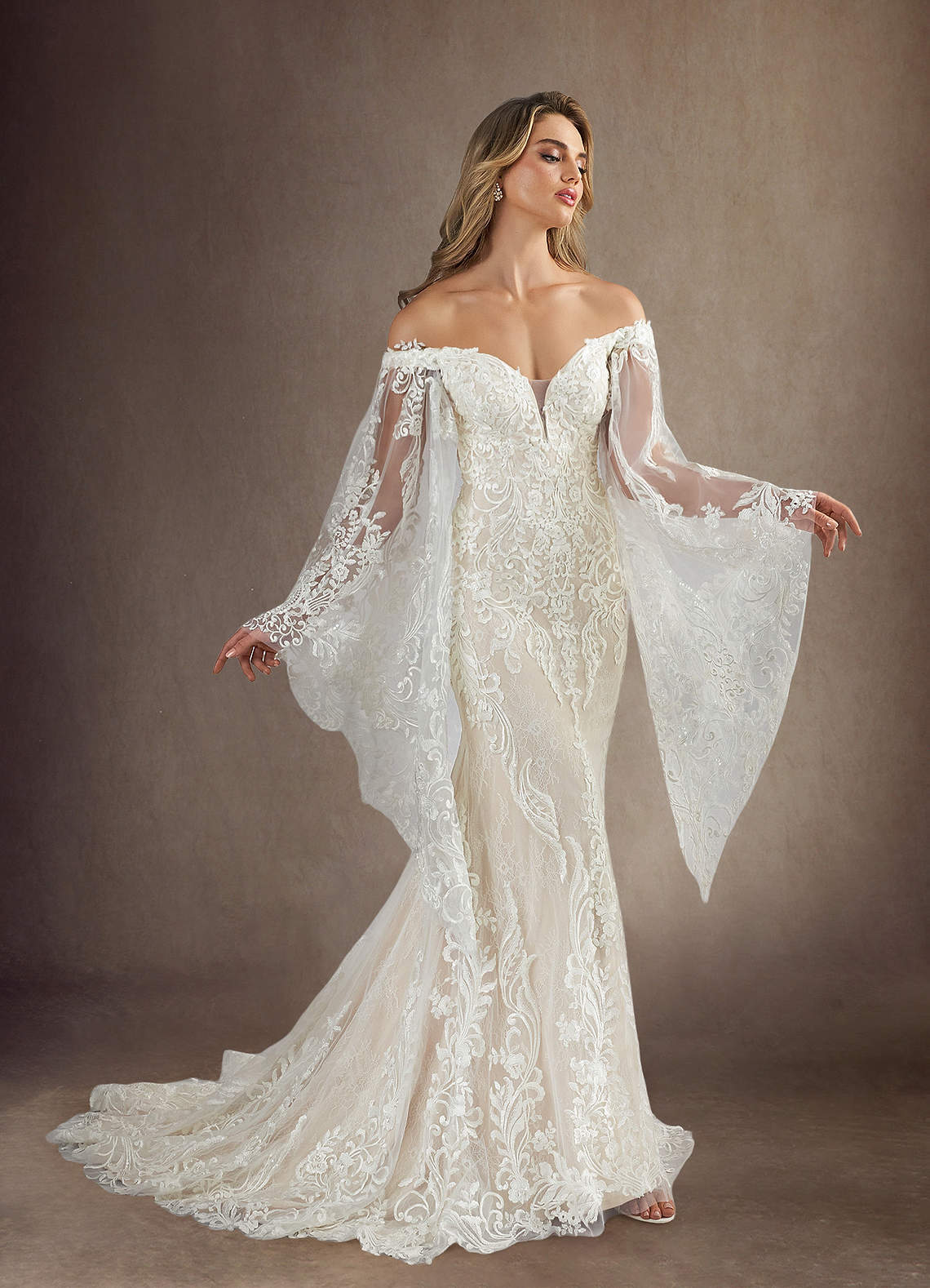 Diamond White Champagne Mermaid V-Neck Sequins Lace Dress