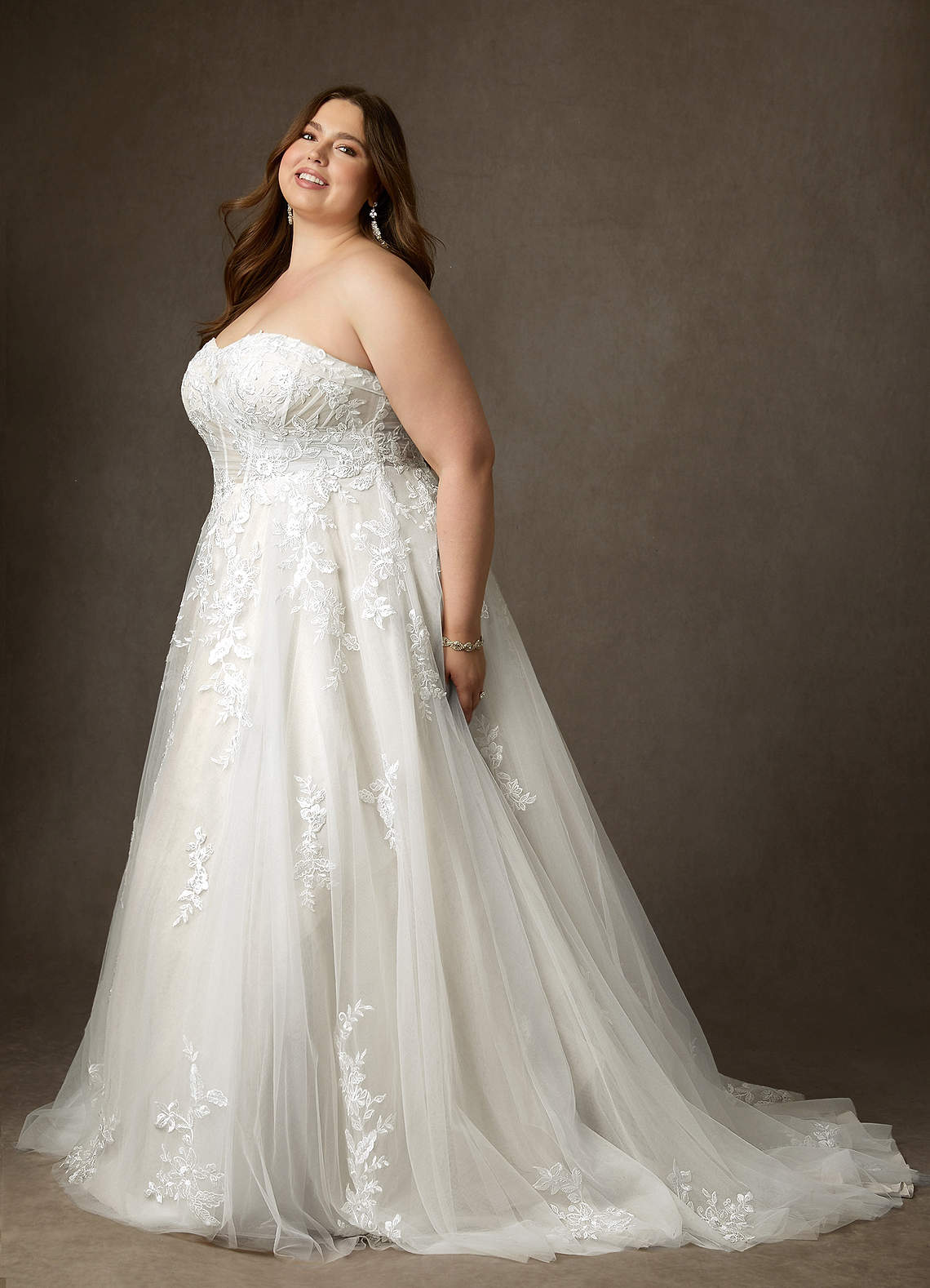 Diamond White Ball-Gown Strapless Lace Dress