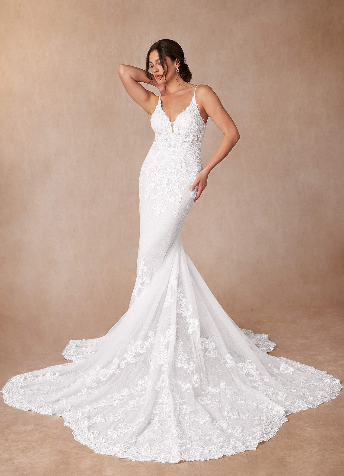 Diamond White Mermaid V-Neck Lace Dress