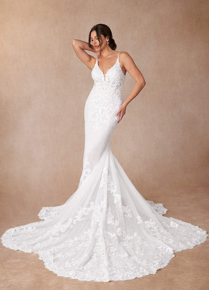 Diamond White Mermaid V-Neck Lace Dress