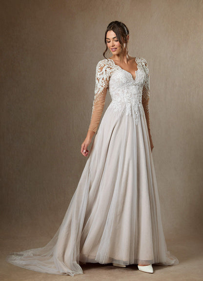 Diamond White A-Line V-Neck Sequins Tulle Dress