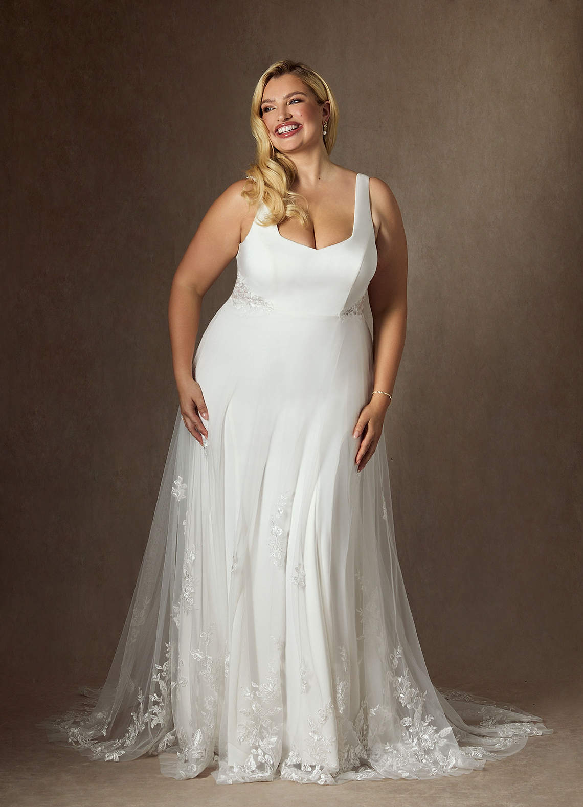 Diamond White A-Line Sequins Crepe Back Satin Dress