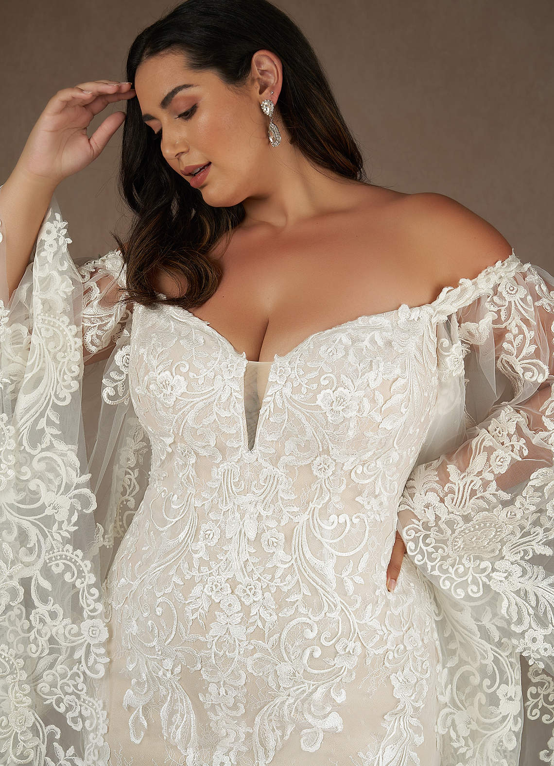 Diamond White Champagne Mermaid V-Neck Sequins Lace Dress