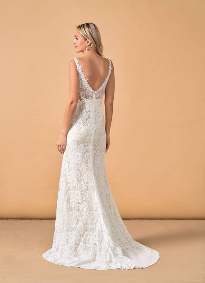 Diamond White Champagne Mermaid V-Neck Lace Tulle Dress