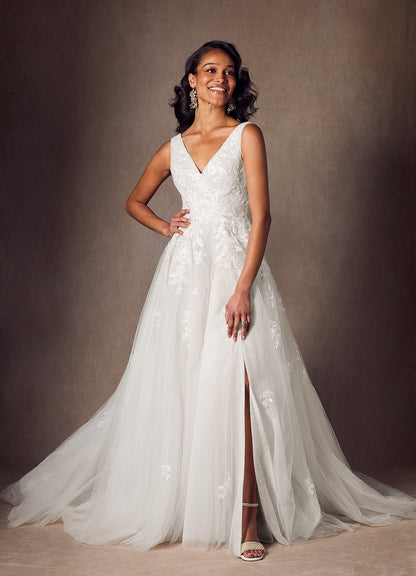 Diamond White A-Line V-Neck Sequins Tulle Dress
