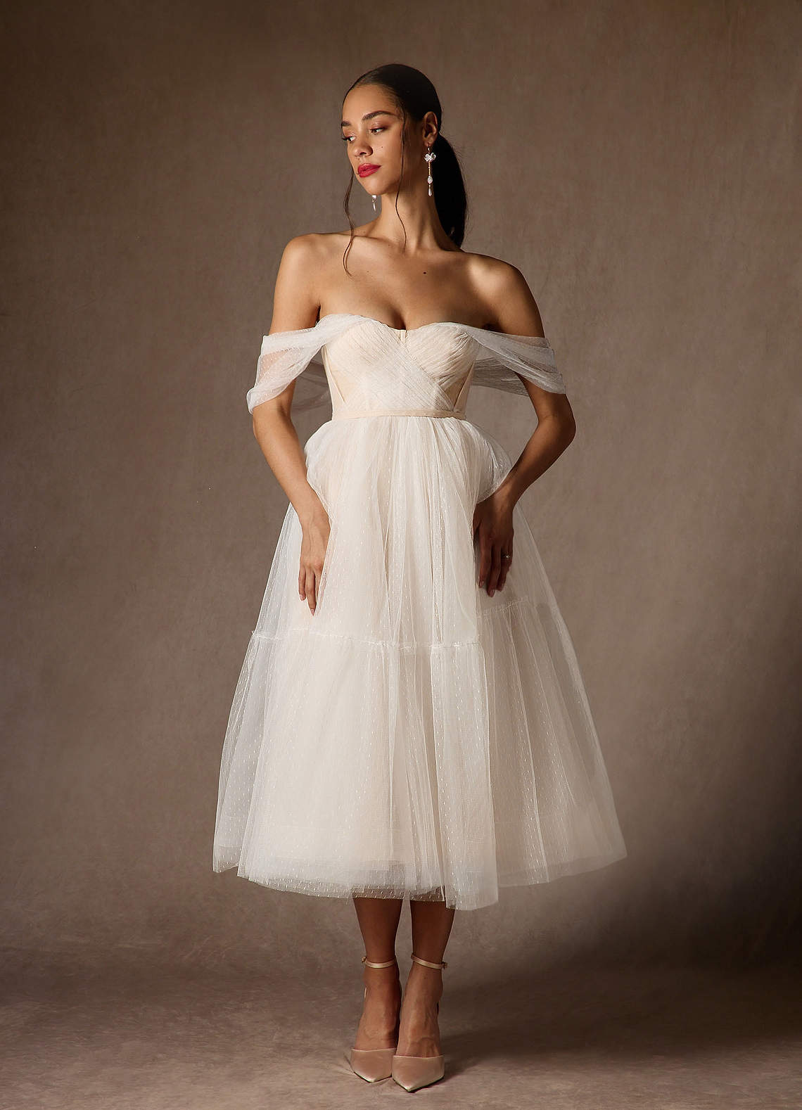 Diamond White Champagne A-Line Off-The-Shouler Tulle Dress