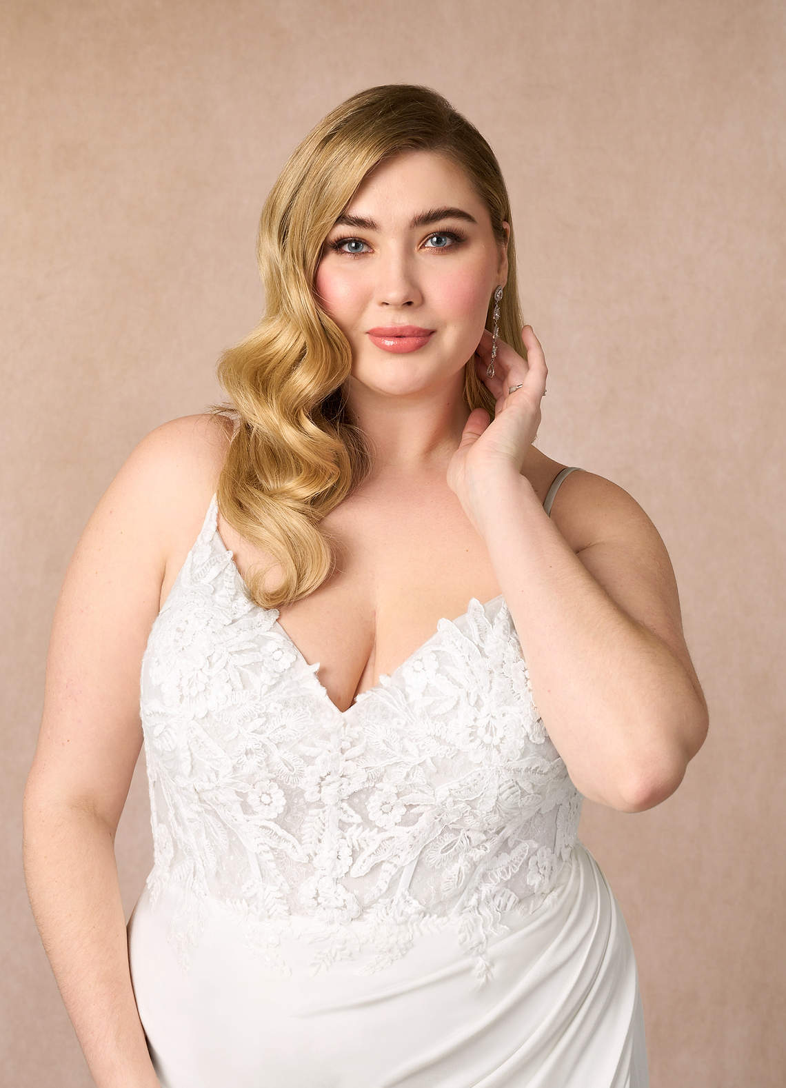 Diamond White Mermaid V-Neck lace Crepe Back Satin Dress