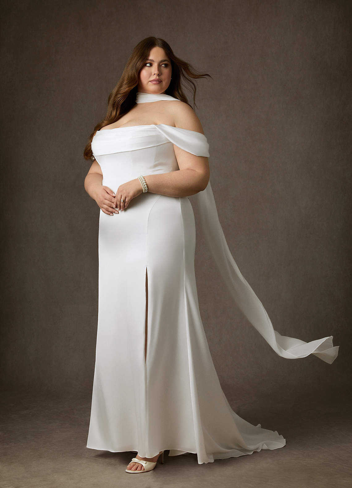 Diamond White Sheath Side Slit Stretch Satin Dress