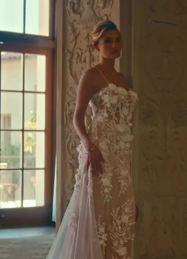 Diamond White Mermaid Strapless Lace Dress