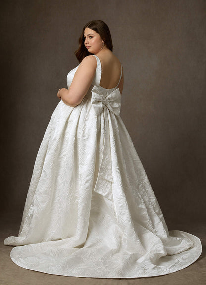Diamond White Ball-Gown with Pockets Floral Jacquard Dress