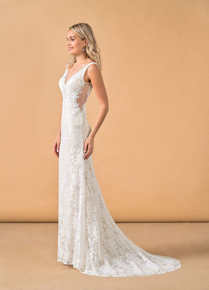 Diamond White Champagne Mermaid V-Neck Lace Tulle Dress