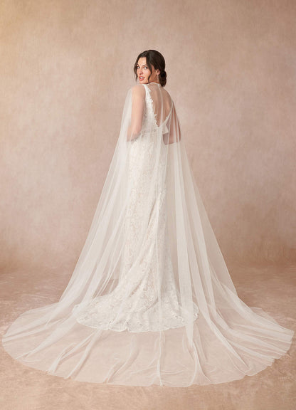 Diamond White Champagne Mermaid V-Neck Lace Tulle Dress