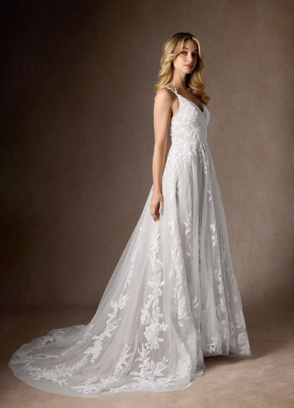 Diamond White A-Line V-Neck Sequins Tulle Dress