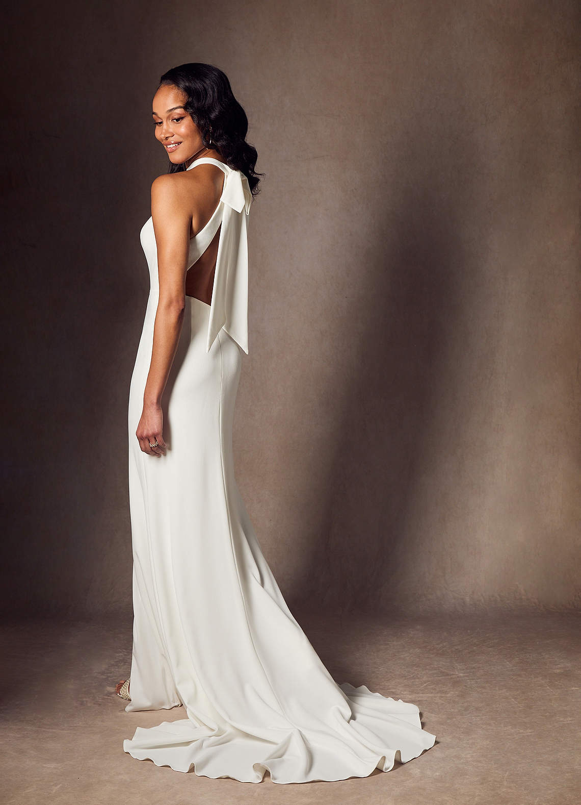 Diamond White Sheath Bow Stretch Crepe Dress