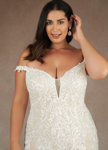 Diamond White Champagne Mermaid V-Neck Sequins Lace Dress