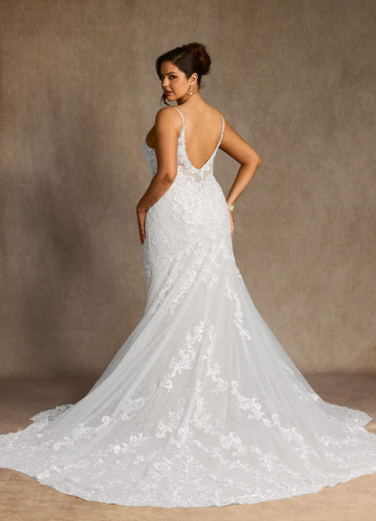 Diamond White Mermaid V-Neck Lace Dress
