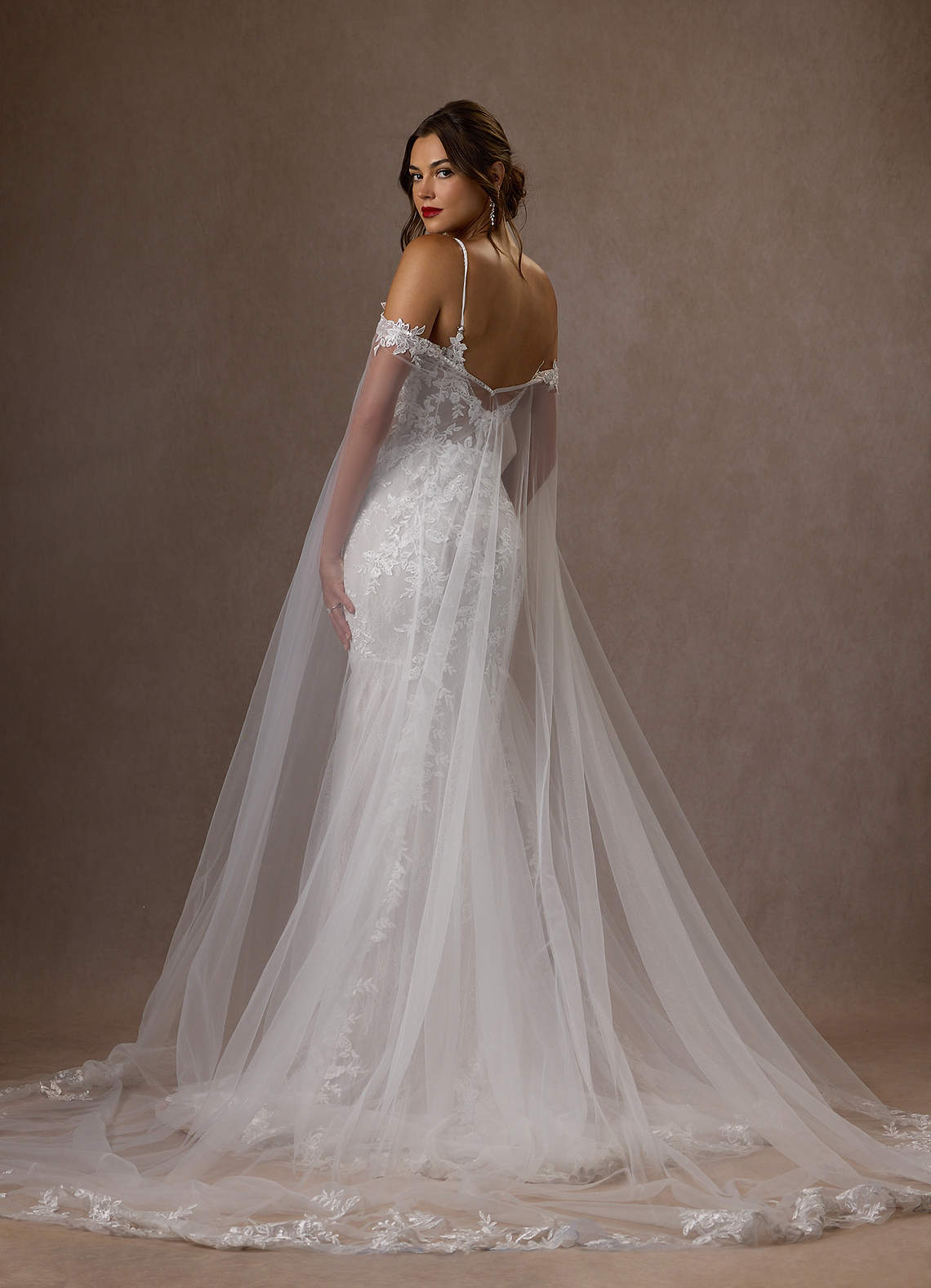 Diamond White Mermaid V-Neck Sequins Tulle Dress