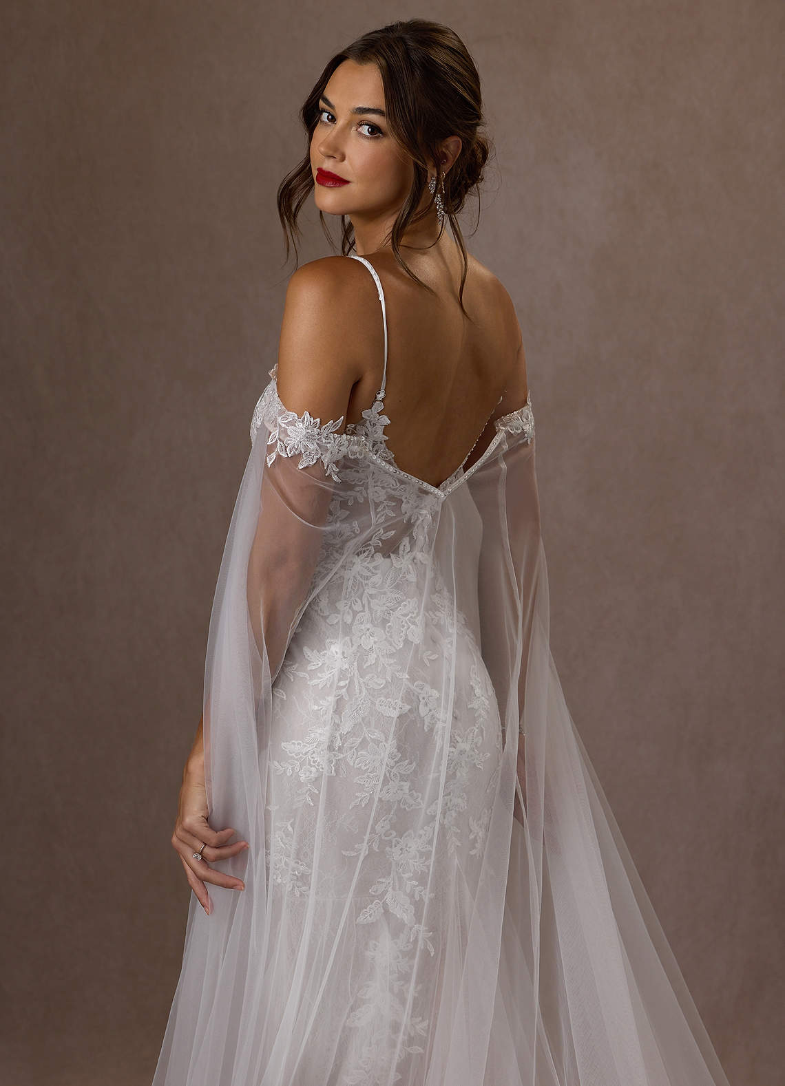 Diamond White Mermaid V-Neck Sequins Tulle Dress