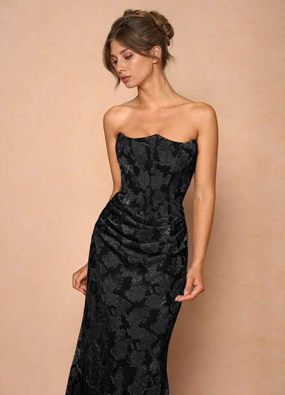 Ezrena Black Maxi Dress