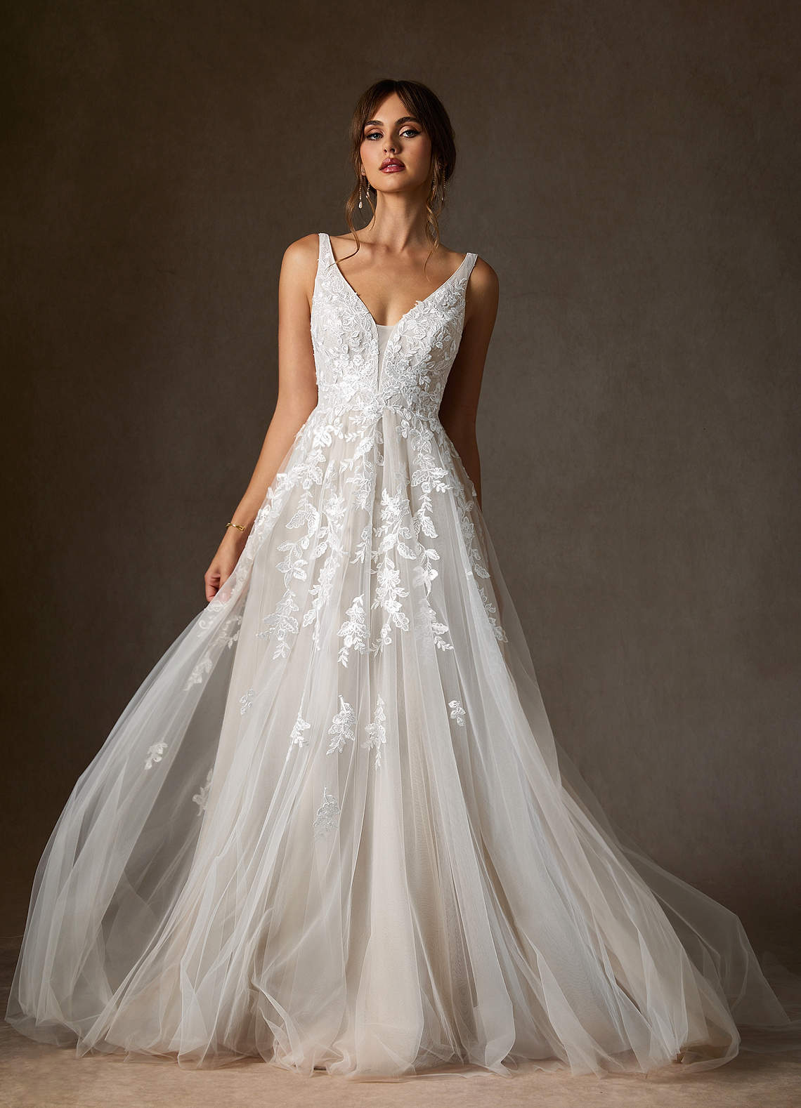 Diamond White A-Line V-Neck Sequins Tulle Dress